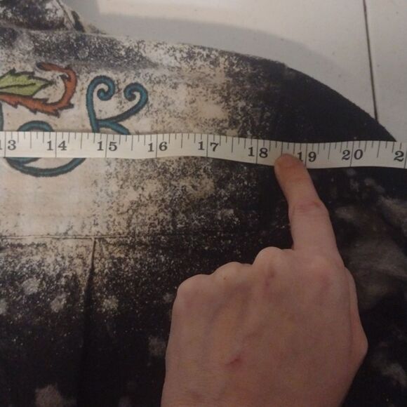 A rare bird handmade clothing flannel with roses embroidery size small medium - Picture 10 of 12